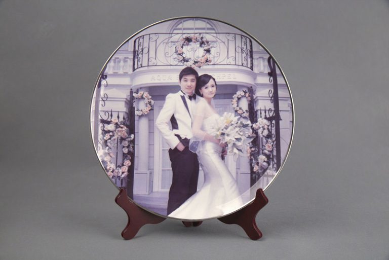 A Comprehensive Guide to Commemorative Plate Quality and Maintenance