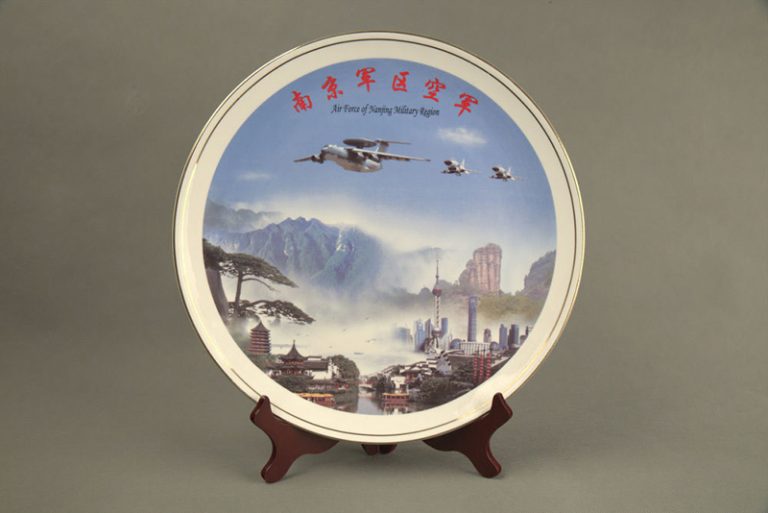 The Value Proposition: A Guide to Commemorative Plate Pricing