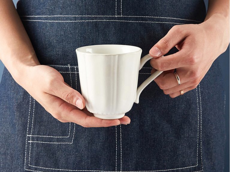 Corelle Dinnerware: Why This “Unbreakable” 70s Legend Still Rules Kitchens Worldwide?